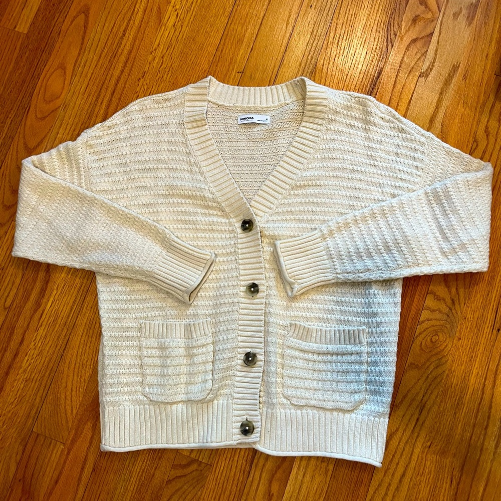 NWOT women’s cardigan sweater